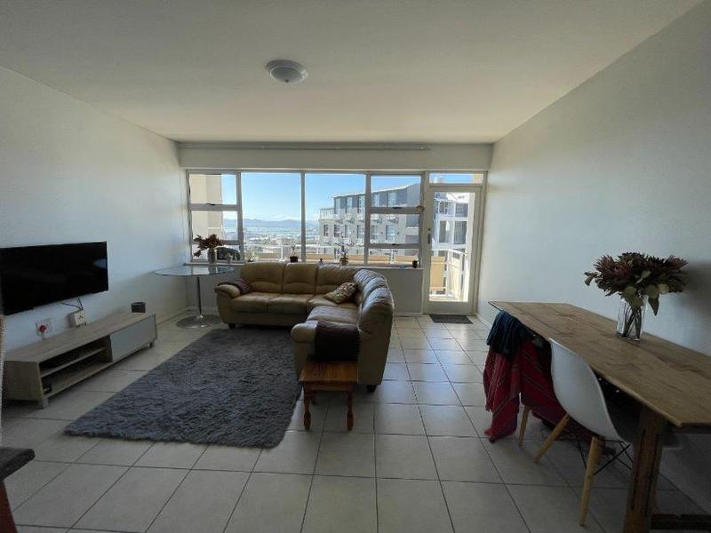 2 Bedroom Property for Sale in Green Point Western Cape